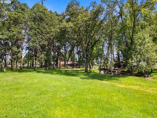 32300 S ONA Way, Molalla, OR 97038