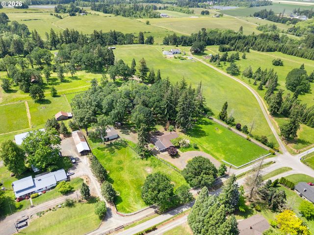 32300 S ONA Way, Molalla, OR 97038
