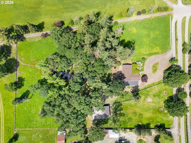 32300 S ONA Way, Molalla, OR 97038
