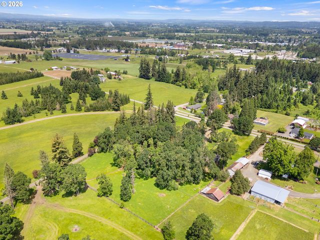 32300 S ONA Way, Molalla, OR 97038