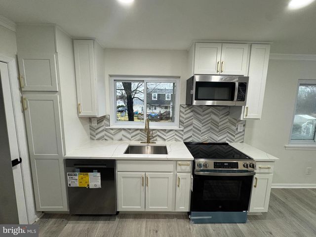 8300 HIGHLAND ST, Manassas, VA 20110