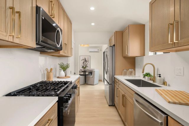 1529 Beryl St, San Diego, CA 92109