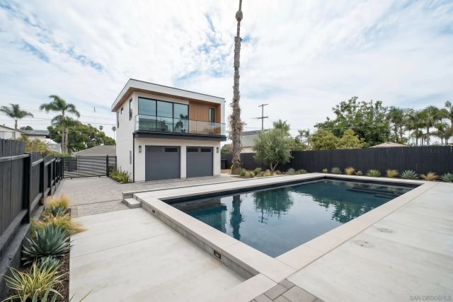 1529 Beryl St, San Diego, CA 92109