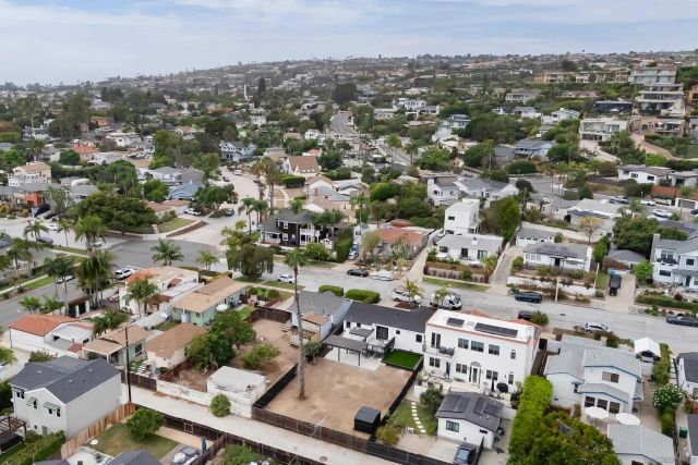 1529 Beryl St, San Diego, CA 92109