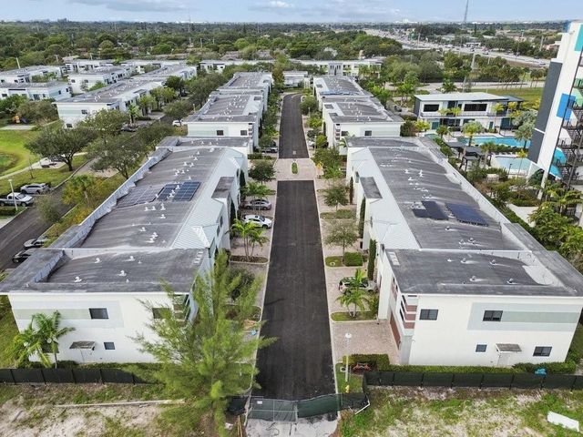 4373 NW 9th Street 4373, Plantation, FL 33317