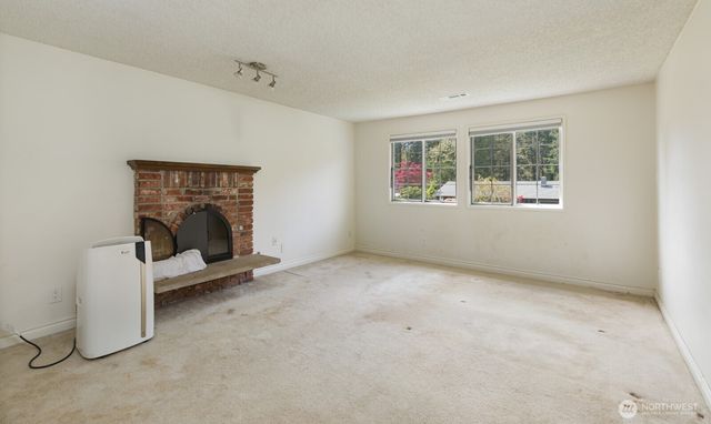 5715 89th Avenue W, University Place, WA 98467