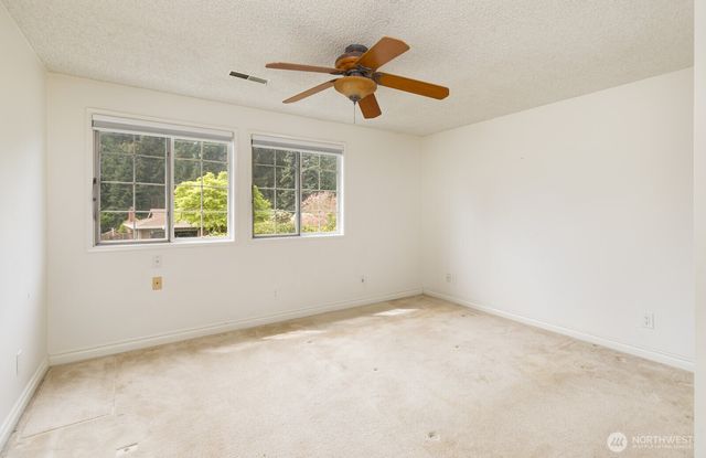 5715 89th Avenue W, University Place, WA 98467
