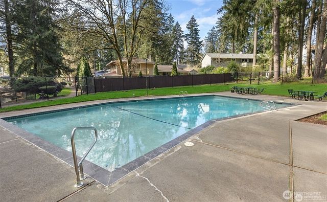 5715 89th Avenue W, University Place, WA 98467