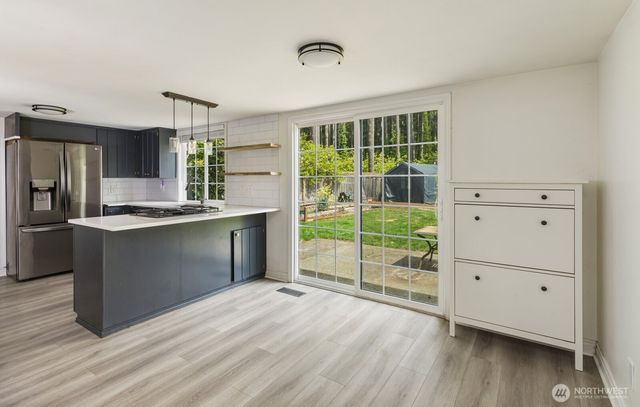 5715 89th Avenue W, University Place, WA 98467