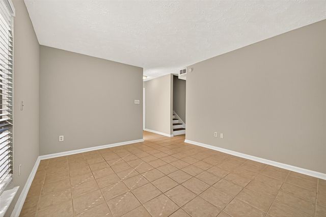 9022 Wilcrest Drive 9022, Houston, TX 77099