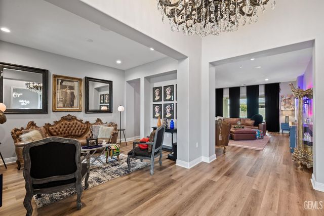 3300 Jardineire, Bakersfield, CA 93311