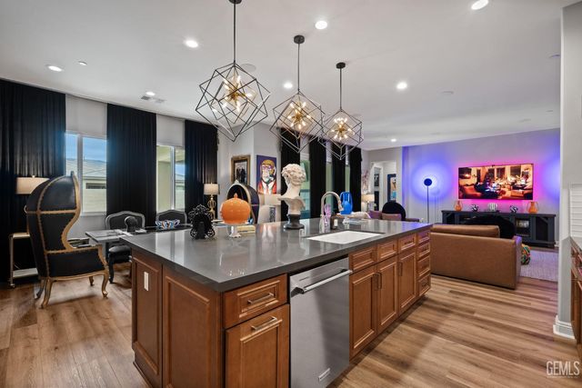 3300 Jardineire, Bakersfield, CA 93311