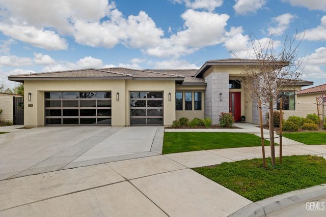 3300 Jardineire, Bakersfield, CA 93311