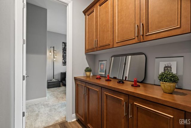 3300 Jardineire, Bakersfield, CA 93311