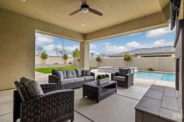 3300 Jardineire, Bakersfield, CA 93311