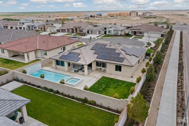 3300 Jardineire, Bakersfield, CA 93311