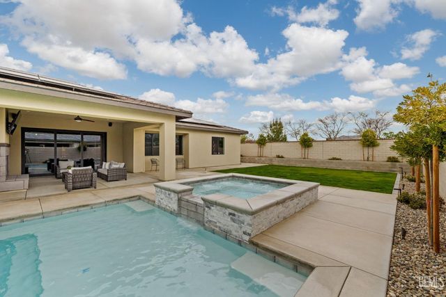 3300 Jardineire, Bakersfield, CA 93311