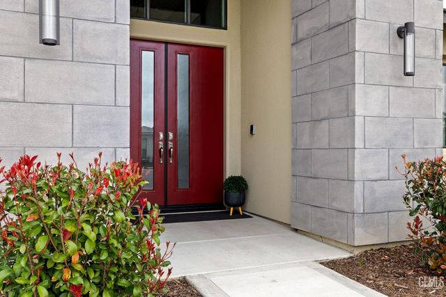 3300 Jardineire, Bakersfield, CA 93311