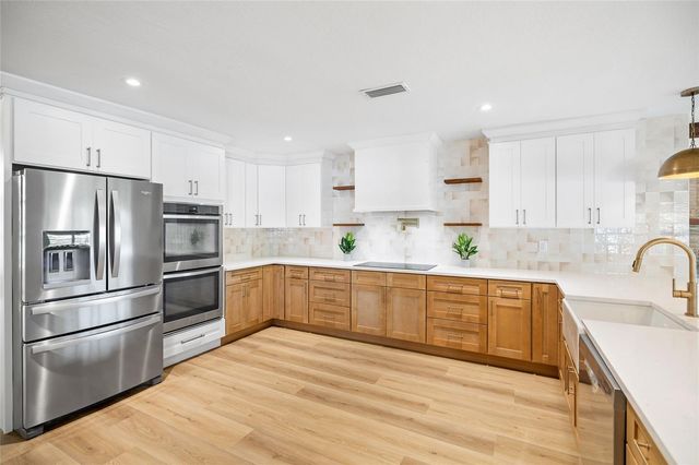 17917 CLEAR LAKE DRIVE, Lutz, FL 33548