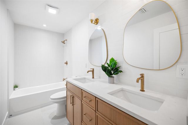 17917 CLEAR LAKE DRIVE, Lutz, FL 33548