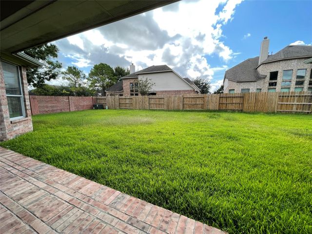 11902 Cedar Creek Drive, Pearland, TX 77584