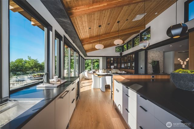 1017 California Lane SW, Seattle, WA 98116
