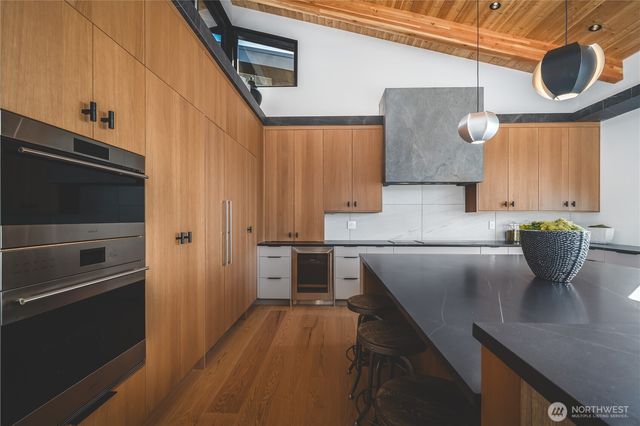 1017 California Lane SW, Seattle, WA 98116