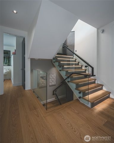 1017 California Lane SW, Seattle, WA 98116