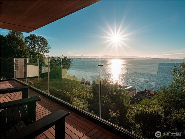 1017 California Lane SW, Seattle, WA 98116