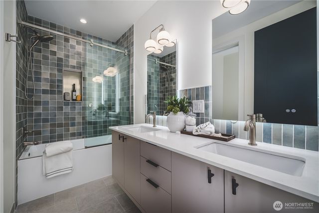 1017 California Lane SW, Seattle, WA 98116