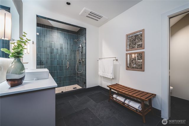 1017 California Lane SW, Seattle, WA 98116