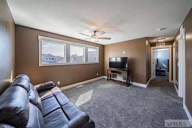 811 Harborside Loop, Blackfoot, ID 83221