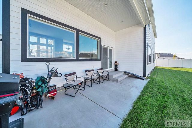 811 Harborside Loop, Blackfoot, ID 83221