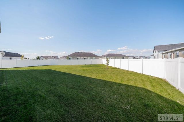 811 Harborside Loop, Blackfoot, ID 83221