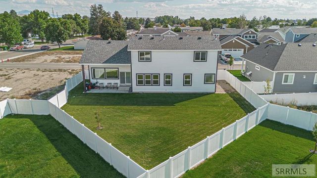 811 Harborside Loop, Blackfoot, ID 83221