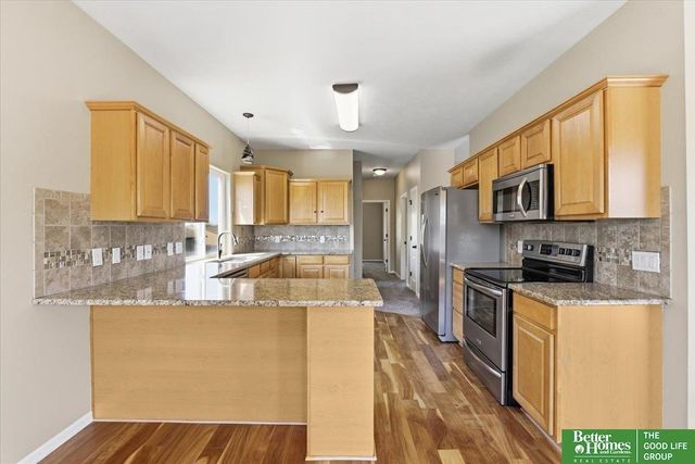 10907 S 25th Avenue, Bellevue, NE 68123