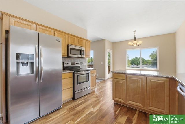 10907 S 25th Avenue, Bellevue, NE 68123