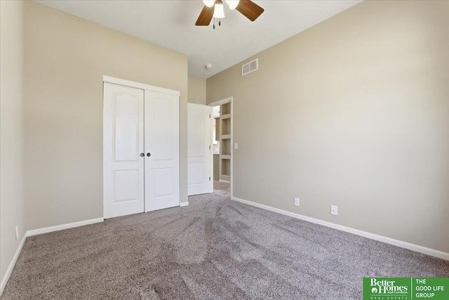 10907 S 25th Avenue, Bellevue, NE 68123