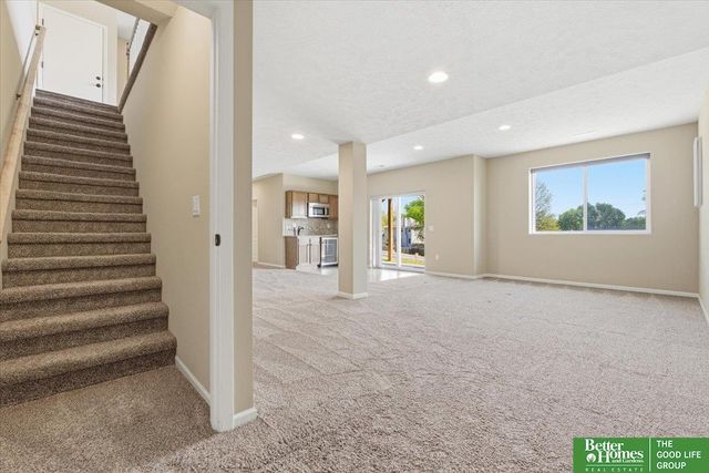 10907 S 25th Avenue, Bellevue, NE 68123