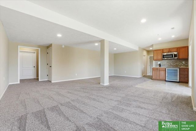 10907 S 25th Avenue, Bellevue, NE 68123