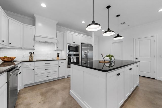 2114 S 11th Street, Waco, TX 76706