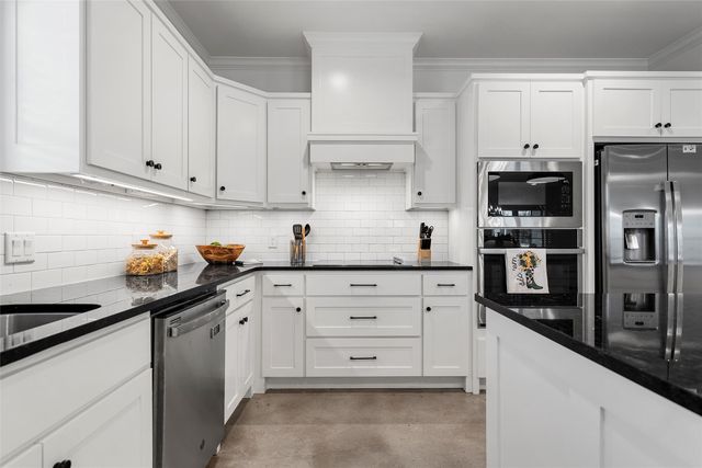 2114 S 11th Street, Waco, TX 76706