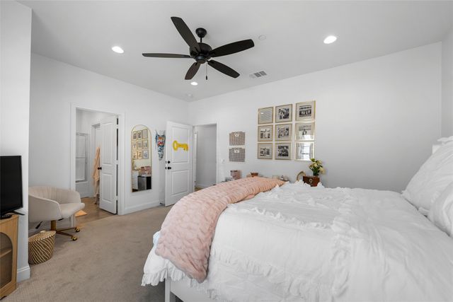 2114 S 11th Street, Waco, TX 76706