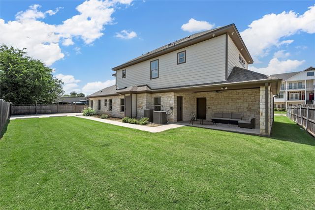 2114 S 11th Street, Waco, TX 76706