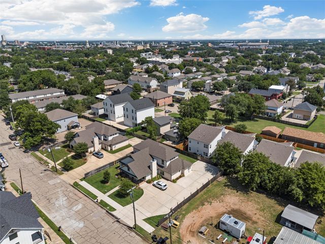 2114 S 11th Street, Waco, TX 76706