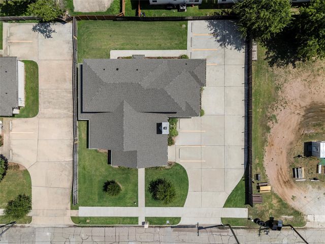 2114 S 11th Street, Waco, TX 76706