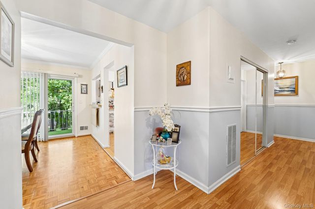 74 Bon Aire Circle Q12, Suffern, NY 10901