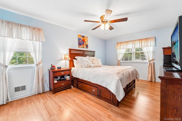 74 Bon Aire Circle Q12, Suffern, NY 10901