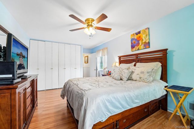 74 Bon Aire Circle Q12, Suffern, NY 10901