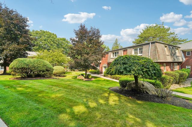 74 Bon Aire Circle Q12, Suffern, NY 10901